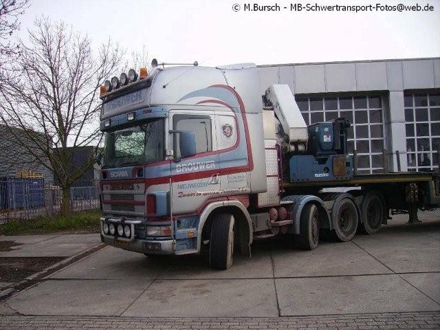 20080203 1413602248 schwertransportbilder 2007-12-08 00241[1]