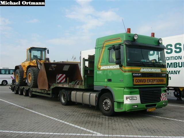 Dabekausen Daf XF95 Tieflader-SZ
