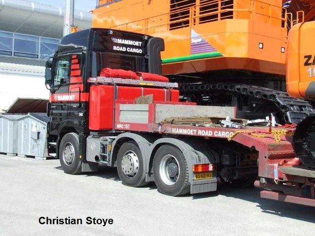 20080412 1936358653 mammoet mb actros 3a -445