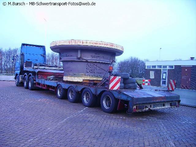 20080627 1927878706 man-tga-33530-xxl-peters-pt520-bursch-281207-05