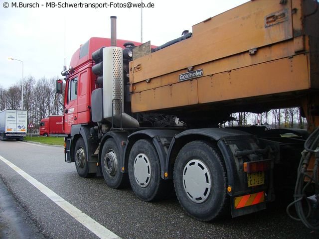 20080323 1044683595 man-f2000-41603-radl-pmb0423-bursch-051207-04