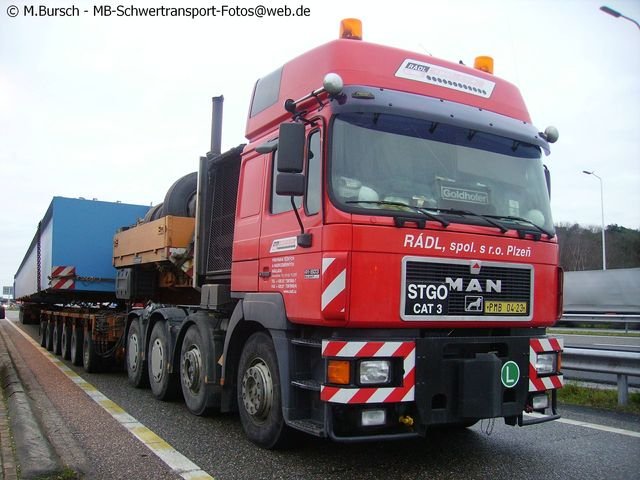 20080323 1152016709 man-f2000-41603-radl-pmb0423-bursch-051207-07