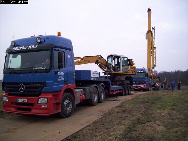 Bergung Bagger in Russee März 2009 021
