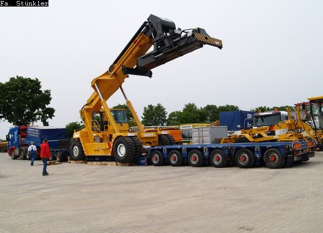 Staplertransport von Bornhöved nach Kiel Ostuferhafen 004