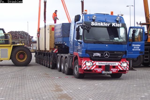 Tieflader Kiste im Ostuferhafen Kiel 2009 013