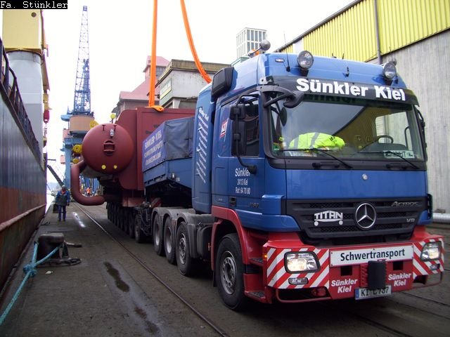 Tiefladertransporte Rendsburg Kreishafen Februar 2009 006
