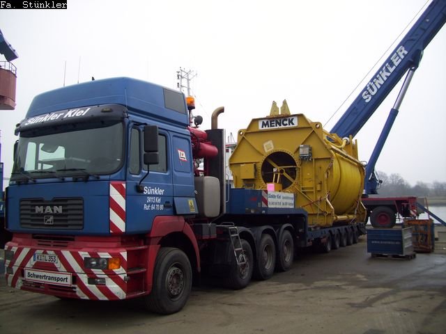 Tiefladertransporte Rendsburg Kreishafen Februar 2009 016