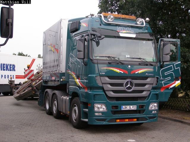 P8250377