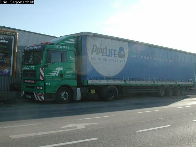 MAN TGA 18.390 Planensattelzug Trost