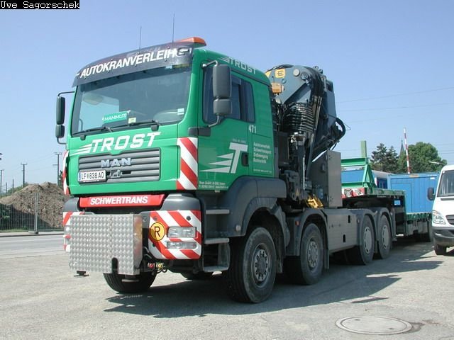 MAN TGA 41.480 Schwerlastzug mit schweren Kran Trost 2