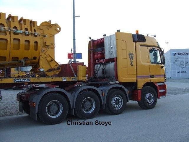 20080412 1779896664 60 wiesbauer mb actros titan 4153