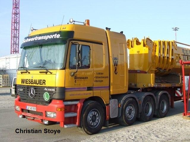 20080412 2049533871 37 wiesbauer mb actros titan 4153