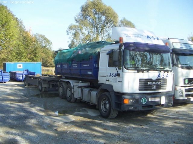 MAn F2000 Abrollcontainer ASA