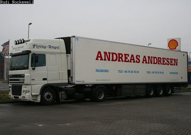 Pq1HB8y0-c0f71b5c9be545deab4ad0306b04955e