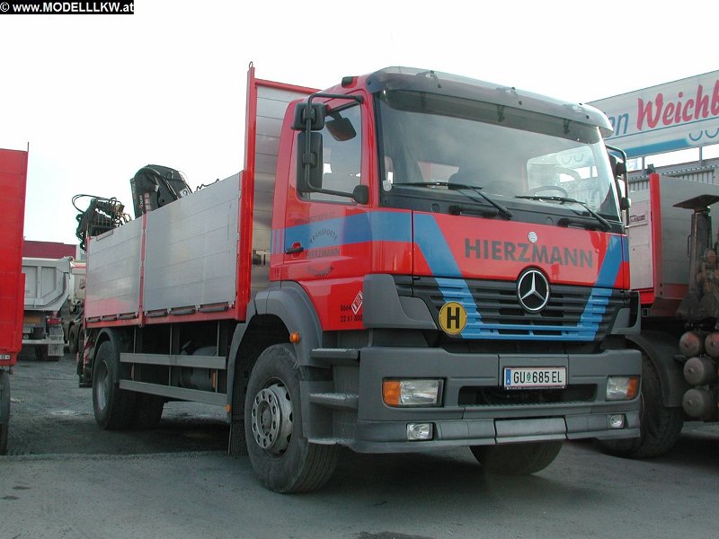 MB Actros Pritschen LKW mit Kran Hierzmann GU685EL